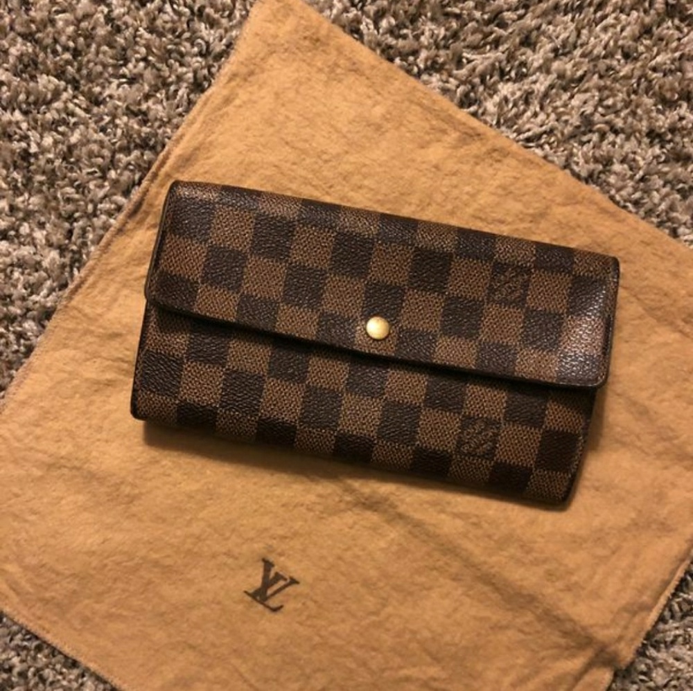 ❤️SOLD❤️Louis Vuitton Sarah Wallet❤️